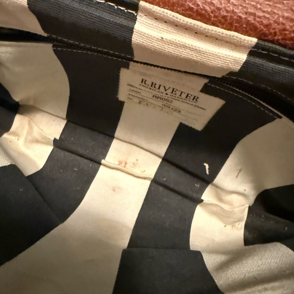 R. RIVETER leather and canvas bag, made in USA by military spouses! - Picture 6 of 12